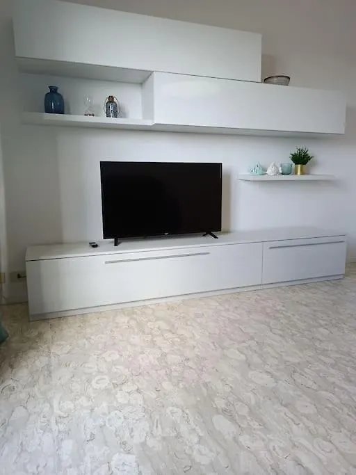 Mare Calmo Appartamento Con Parcheggio Massa  0*, Massa (Tuscany)