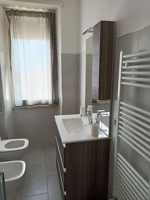 Mare Calmo Appartamento Con Parcheggio Massa  Apartment