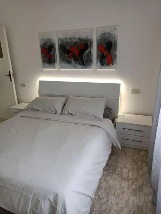 Mare Calmo Appartamento Con Parcheggio Massa  Apartment
