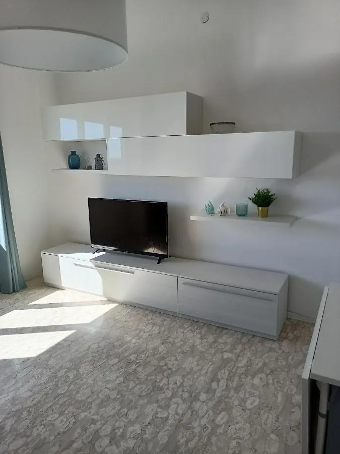 Mare Calmo Appartamento Con Parcheggio Massa  Apartment